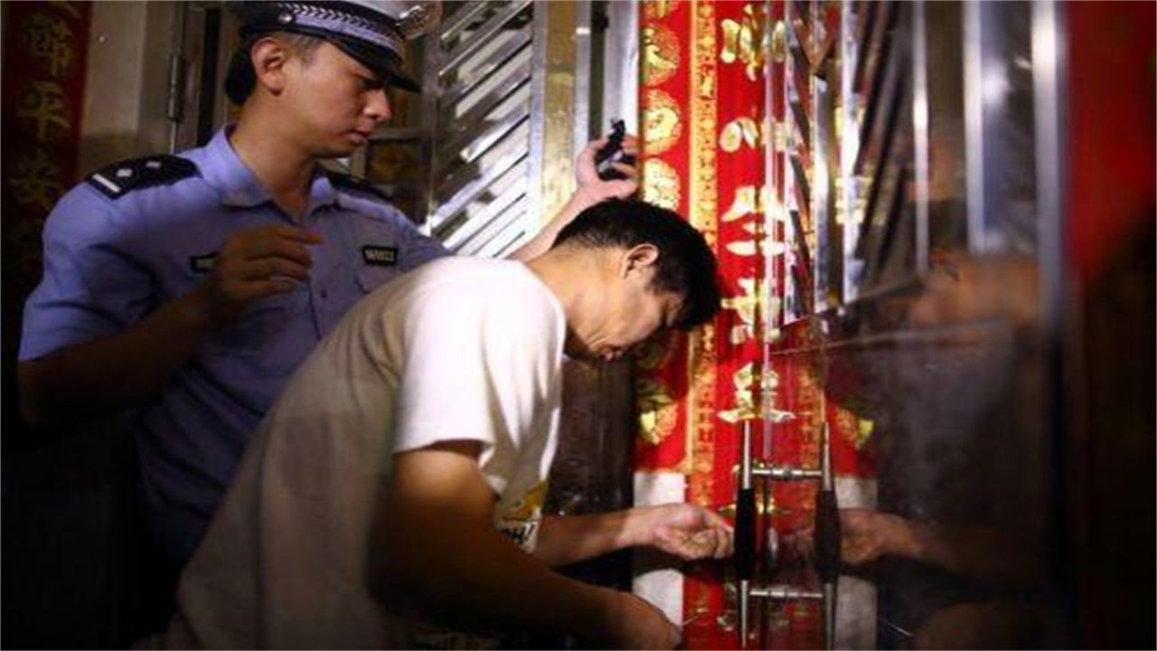 黔东南请开锁师傅开了锁后，师傅为什么一般都不进门，就算主人请也不进去？