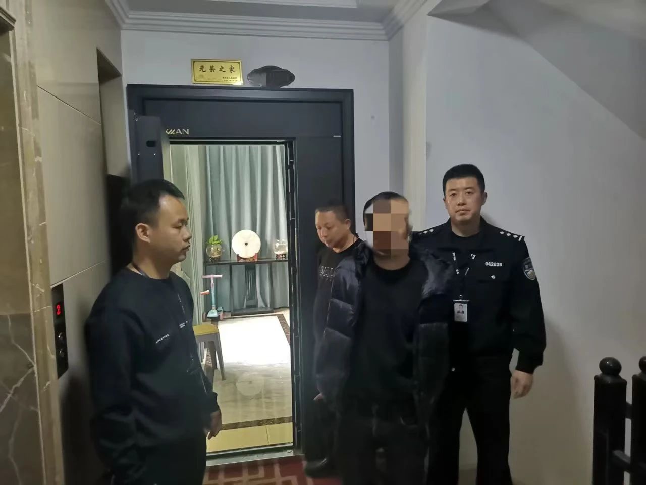 黔东南全副伪装仍被识别！双龙公安成功抓获一名撬锁盗窃嫌疑人